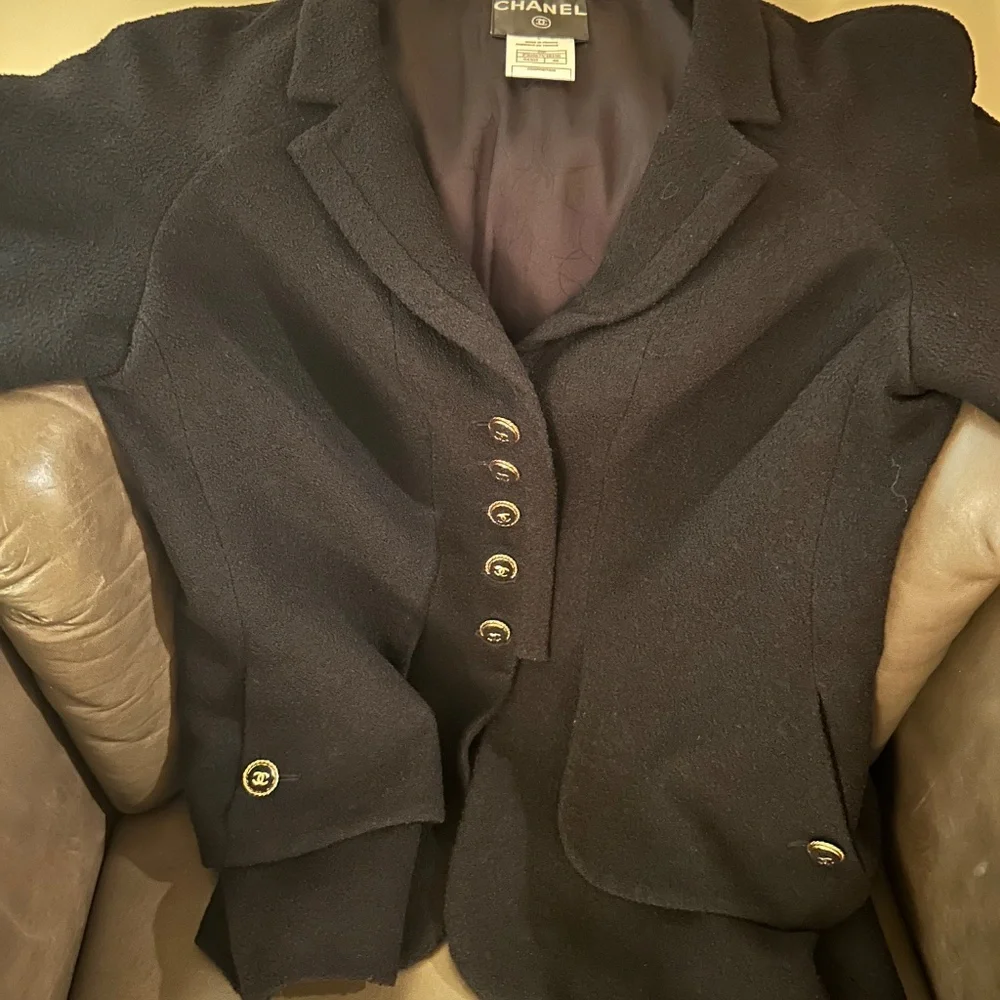 Chanel black wool blazer